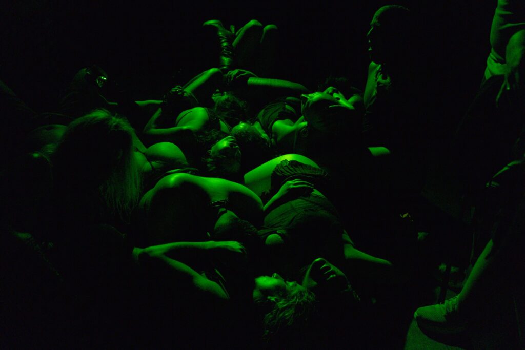 Fotografía del proceso de apertura del laboratorio Gogoteo en Sala Josefa