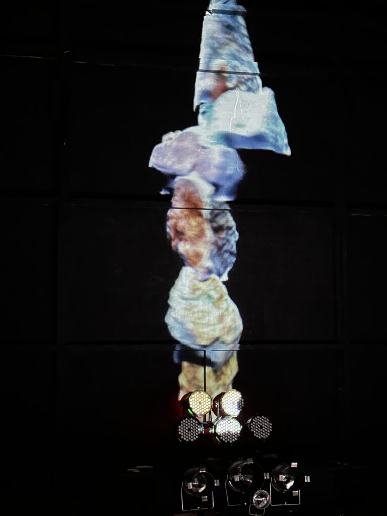 Fotografía de la muestra escénica abierta al público de Urati Laboratori