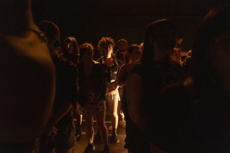 Imágenes de la apertura de proceso del laboratorio Gogoteo