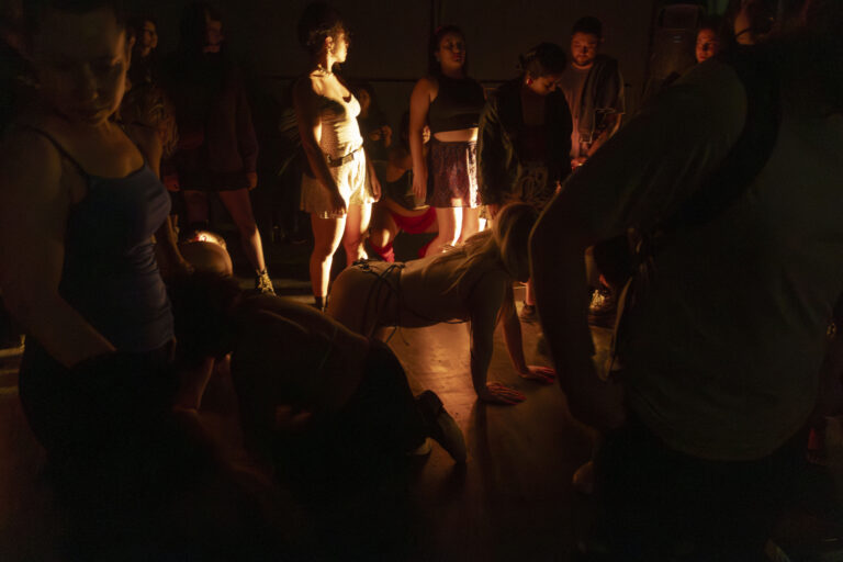 Imágenes de la apertura de proceso del laboratorio Gogoteo