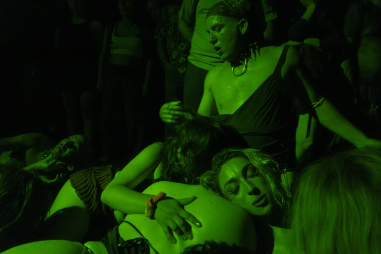 Imágenes de la apertura de proceso del laboratorio Gogoteo