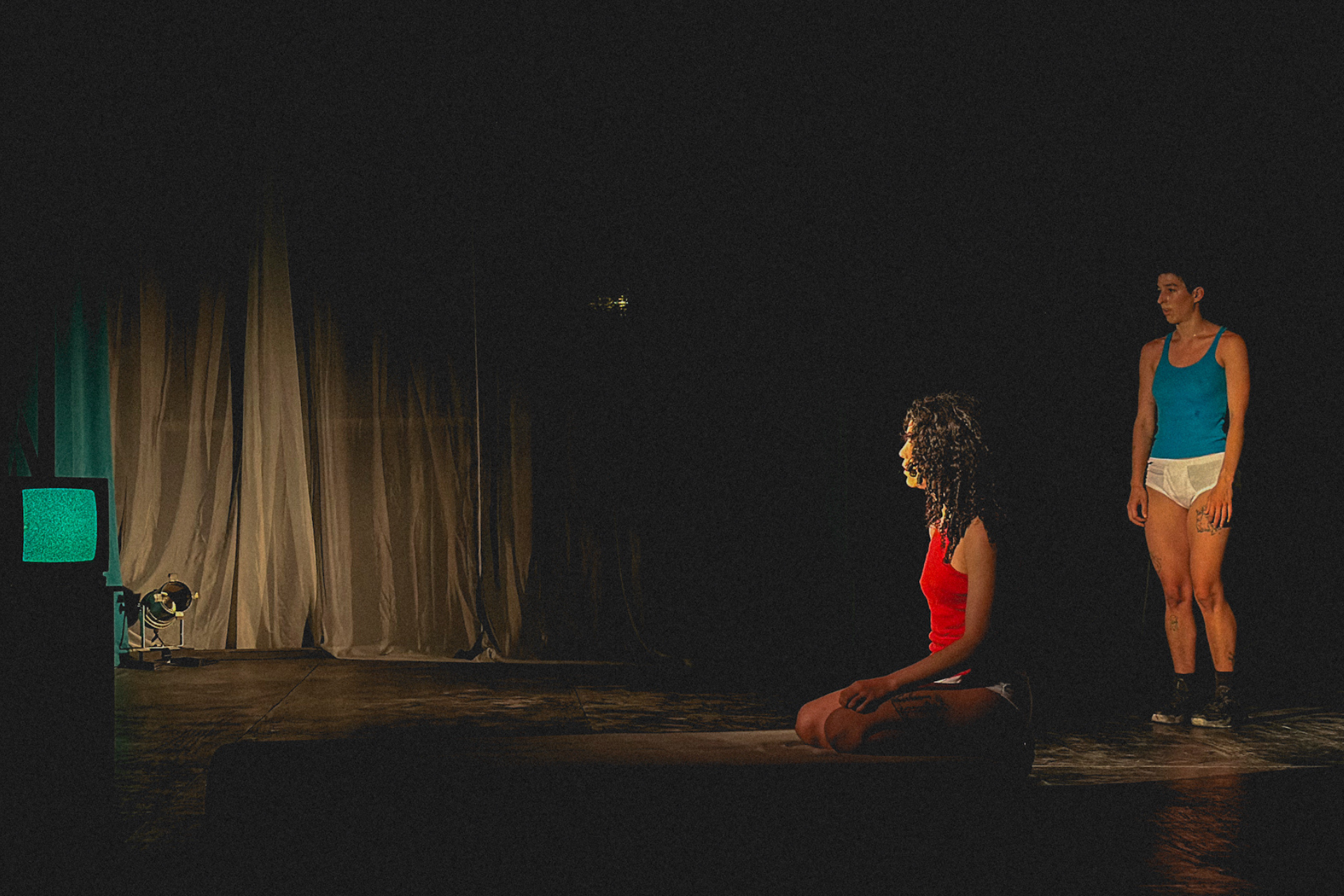 Fotografía de uno de los procesos creativos desarrollados por la residencia