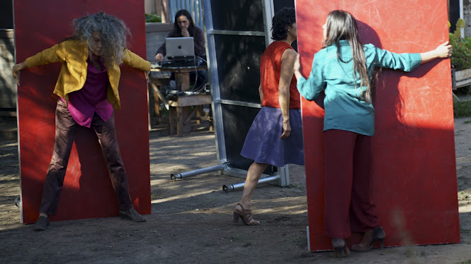 Imagen que muestra otro de los ensayos realizados por la residencia creativa