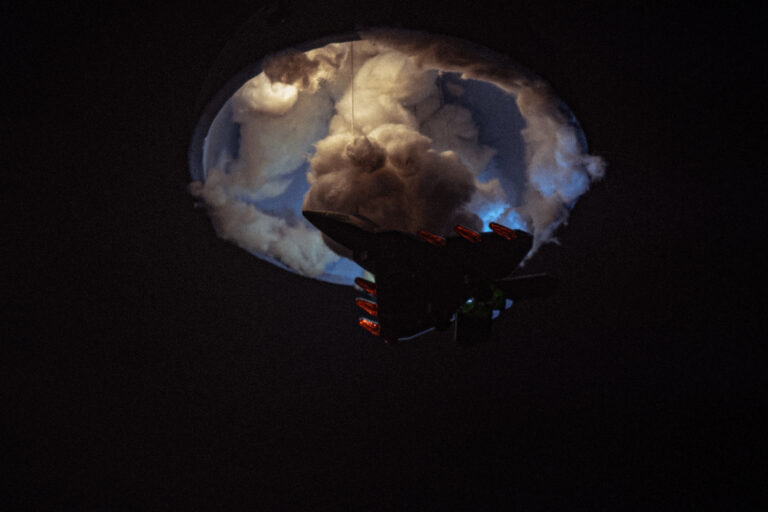 Fotografía de la obra "Atair o la Muerte Reventada"