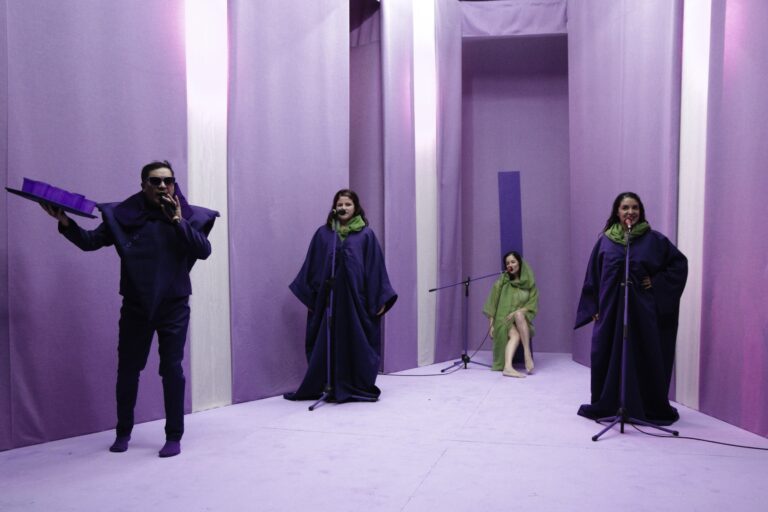 Fotografía de una de las escenas de la obra Teresa Incontrolable