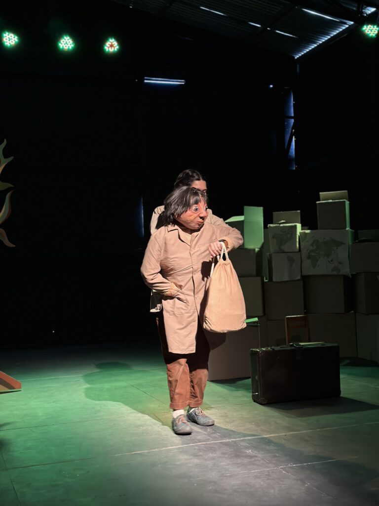 Escena de la obra "Pionero"