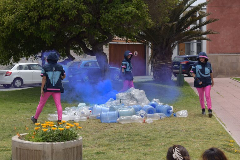 Fotografía de la obra presentada en el centro de La Serena, de la Compañía Teatro en Movimiento Callejerx