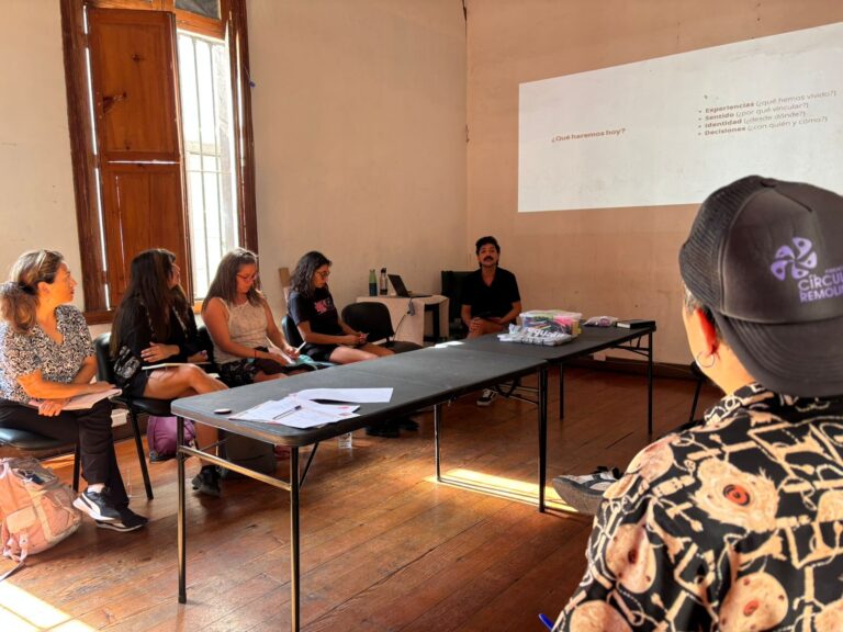 Fotografía de la jornada formativa "Vincular la Escena" realizada en Espacio La Gaviota