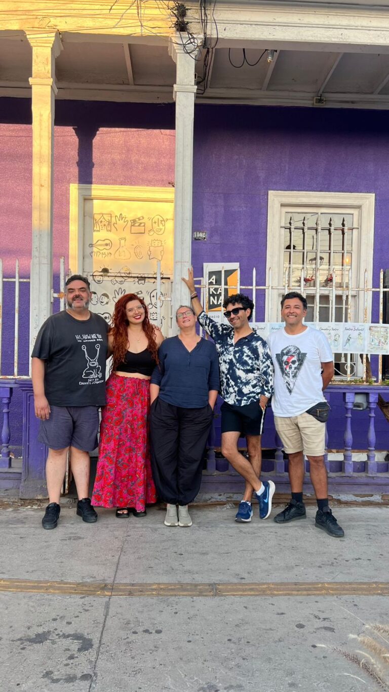 Fotografía del encuentro de la Red Escénica Norte en Espacio Akana, Iquique