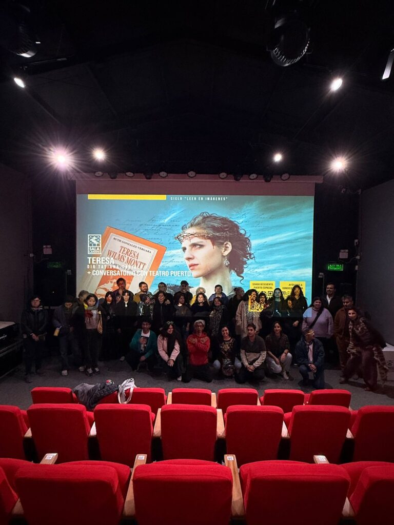Fotografía del conversatorio sobre la película "Teresa"