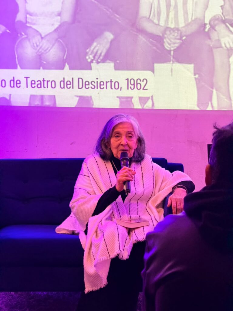 Fotografía de la presentación del libro en Espacio La Gaviota